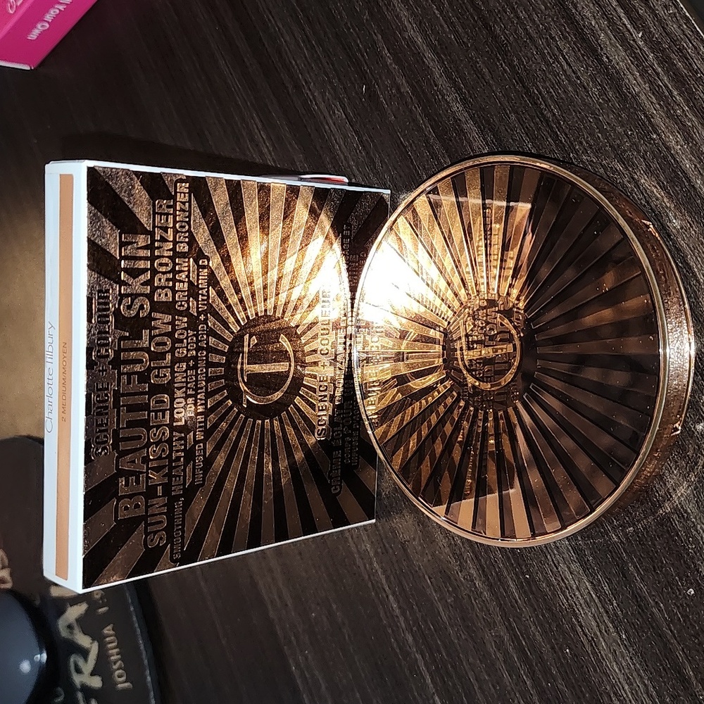 Charlotte Tilbury Beautiful Skin Sun-Kissed Glow Bronzer Medium